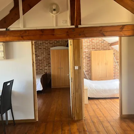 Calaisfornia Apartment